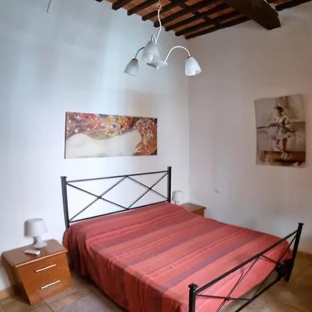 Onda Blu - Bilocale Con Aria Condizionata A Due Passi Dal Castello E Dal Torrione E Rivellino Apartment Piombino Bagian luar foto