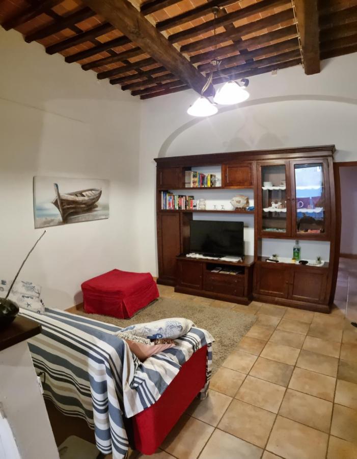 Onda Blu - Bilocale Con Aria Condizionata A Due Passi Dal Castello E Dal Torrione E Rivellino Apartment Piombino Bagian luar foto